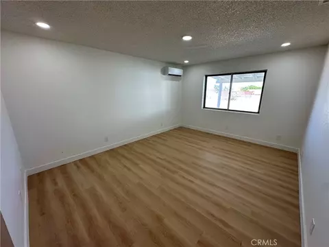 Living - 11861 10th, Hesperia, CA 92345 photo 6 of 6