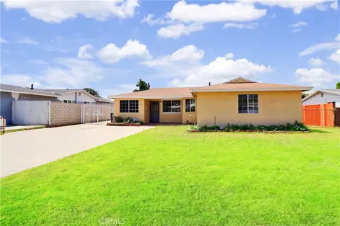 1022 W Grovecenter, West Covina, CA 91790