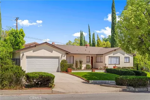 1080 Riviera Dr, Pasadena, CA 91107