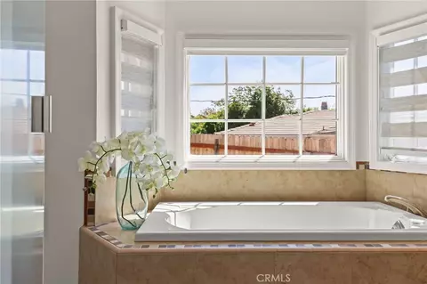 Bath - 30 Cabrillo, Arcadia, CA 91007 photo 2 of 6