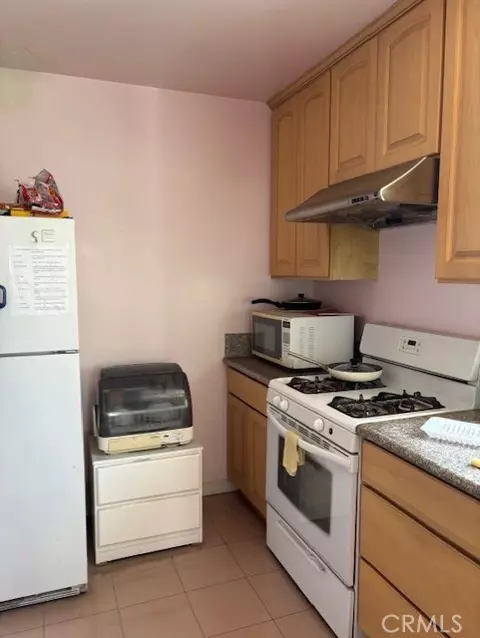 909 S Almansor S, Alhambra, CA 91801