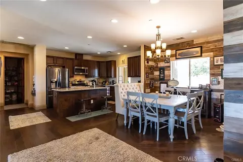 Dining - 8212 Emerson, Yucca Valley, CA 92284 photo 2 of 2
