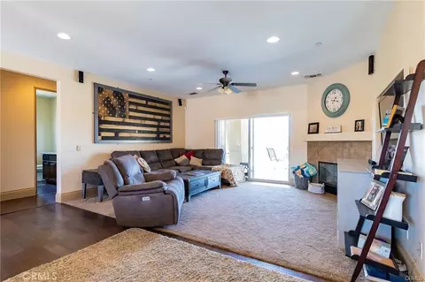 Living - 8212 Emerson, Yucca Valley, CA 92284 photo 1 of 2