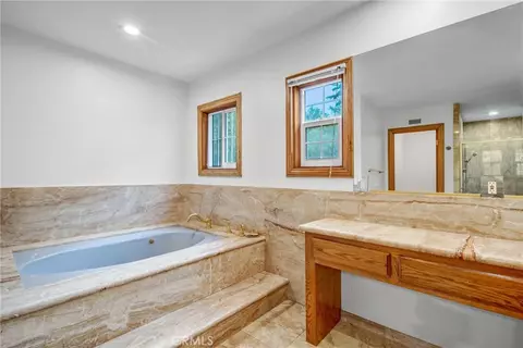 Bath - 1249 Oakhaven, Arcadia, CA 91006 photo 4 of 8