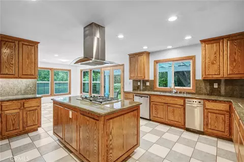 Kitchen - 1249 Oakhaven, Arcadia, CA 91006 photo 1 of 2