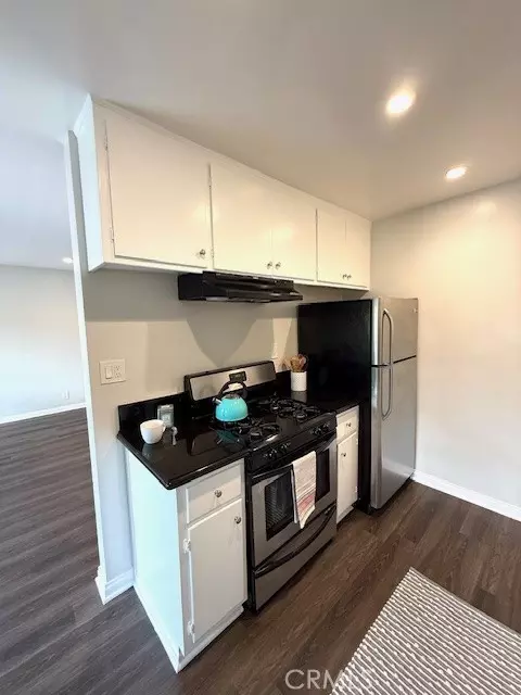 Kitchen - 518 E Washington, Pasadena, CA 91104 photo 2 of 2