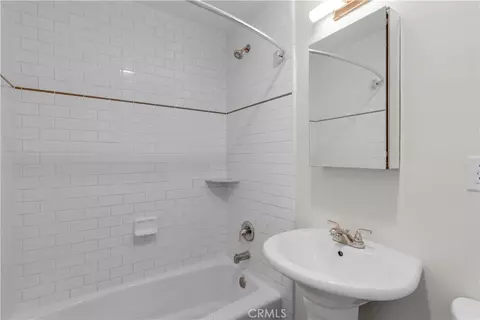 Bath - 518 E Washington, Pasadena, CA 91104 photo 1 of 2