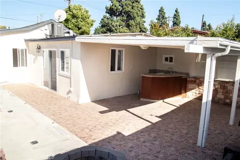Exterior - 13409 Willowbrook Ave, Willowbrook, CA 90222 photo 2 of 5