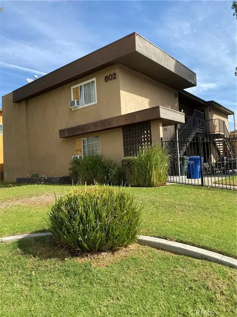 602 Karesh Ave, Pomona, CA 91767