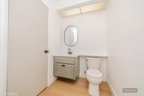 Bath - 33467 Viewpoint Dr, Wildomar, CA 92595 photo 4 of 4
