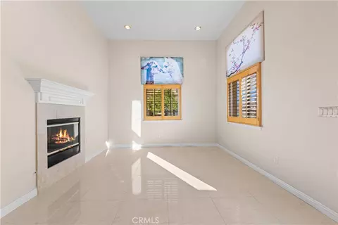Living - 5215 Buffington, El Monte, CA 91732 photo 3 of 5