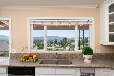 Kitchen - 513 Camino De Gloria, Walnut, CA 91789 photo 6 of 7