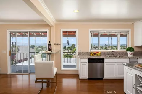 Kitchen - 513 Camino De Gloria, Walnut, CA 91789 photo 3 of 7