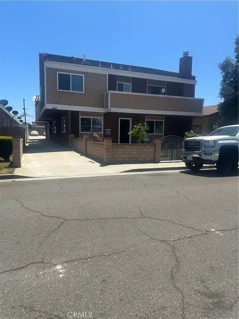 7782 Newman Ave, Huntington Beach, CA 92647