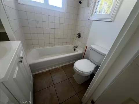 Bath - 408 Bazoobuth, Needles, CA 92363 photo 1 of 2