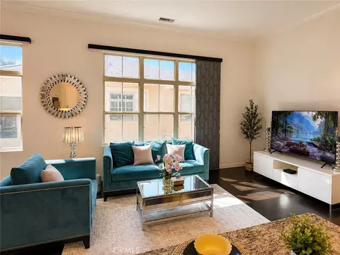 66 Overbrook, Irvine, CA 92620