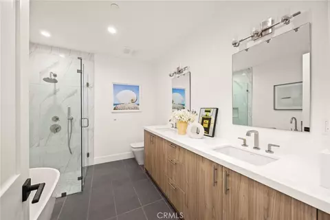 Bath - 905 Sunset Blvd #A, Arcadia, CA 91007 photo 2 of 4