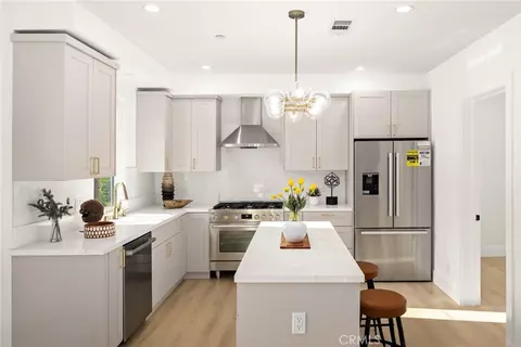 Kitchen - 905 Sunset Blvd #A, Arcadia, CA 91007 photo 3 of 3