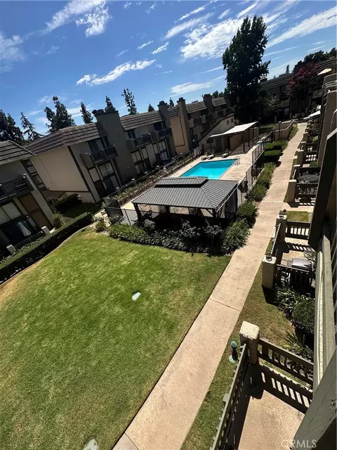 1927 Huntington #H, Duarte, CA 91010