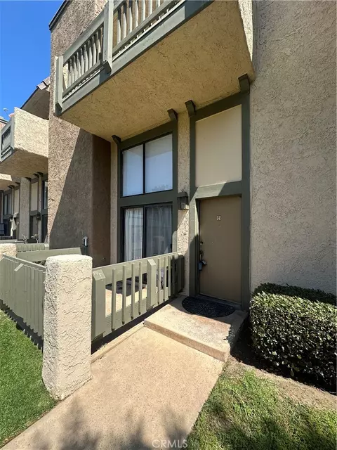 1927 Huntington #H, Duarte, CA 91010