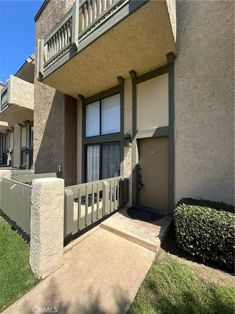 1927 Huntington #H, Duarte, CA 91010