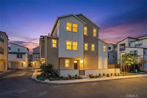 418 Lobata, Irvine, CA 92618