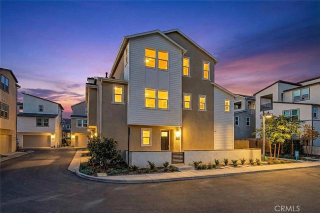 418 Lobata, Irvine, CA 92618