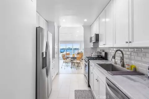 Kitchen - 1 3rd #605, Long Beach, CA 90802 photo 4 of 4