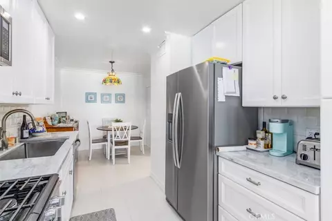 Kitchen - 1 3rd #605, Long Beach, CA 90802 photo 2 of 4