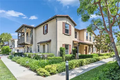 860 E Mountain Way #B, Azusa, CA 91702