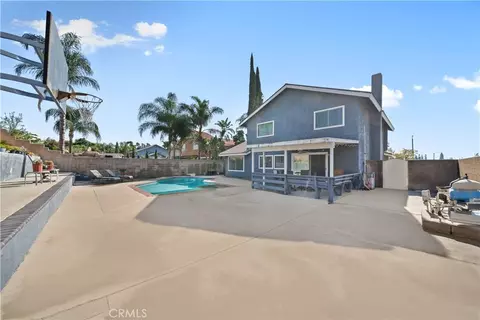 Exterior - 1473 E Fairfield Ct, Ontario, CA 91761 photo 7 of 9