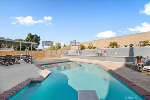 Exterior - 1473 E Fairfield Ct, Ontario, CA 91761 photo 2 of 9