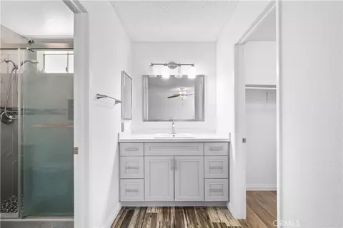 Bath - 1473 E Fairfield Ct, Ontario, CA 91761 photo 3 of 4