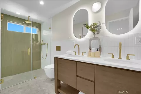 Bath - 20202 Tajauta Ave, Carson, CA 90746 photo 1 of 3