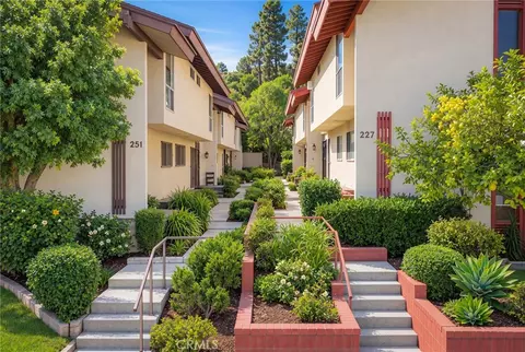 251 Casuda Cyn #E, Monterey Park, CA 91754