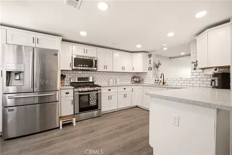 Kitchen - 19 Wildflower Pl, Phillips Ranch, CA 91766 photo 2 of 4