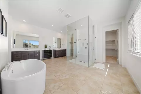 Bath - 52 Hornbill, Irvine, CA 92618 photo 4 of 8