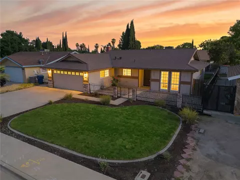 931 Orangewood Ct, Lemoore, CA 93245