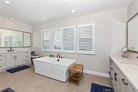 Bath - 8869 Justify Dr, Rancho Cucamonga, CA 91701 photo 1 of 7