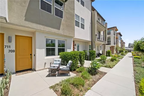 709 Cara Cara Ln, Covina, CA 91723