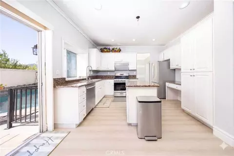 Kitchen - 32119 Corte Bonilio, Temecula, CA 92592 photo 1 of 1