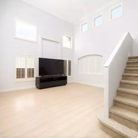 Living - 32119 Corte Bonilio, Temecula, CA 92592 photo 3 of 4