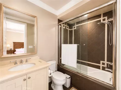 Bath - 475 Cambridge, Arcadia, CA 91007 photo 3 of 6