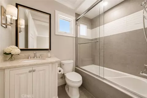 Bath - 475 Cambridge, Arcadia, CA 91007 photo 2 of 6