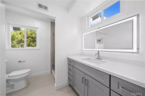 Bath - 578 Vista Rambla, Walnut, CA 91789 photo 3 of 6