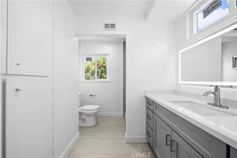 Bath - 578 Vista Rambla, Walnut, CA 91789 photo 2 of 6