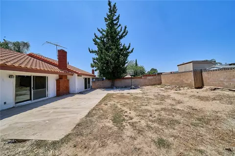 Exterior - 1833 E Yale, Ontario, CA 91764 photo 4 of 6