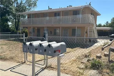 12406 2nd St, Yucaipa, CA 92399
