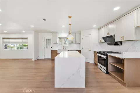 Kitchen - 644 E Mountain Vw, Glendora, CA 91741 photo 2 of 2