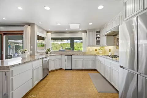 Kitchen - 541 Rosemarie, Arcadia, CA 91007 photo 3 of 5